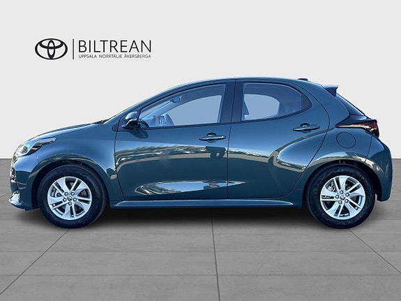 Toyota Yaris 3 of 17