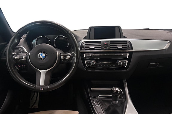 BMW 120i 8 of 17