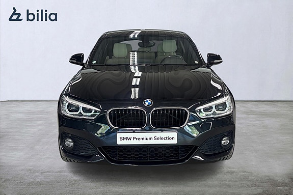 BMW 120i 5 of 17