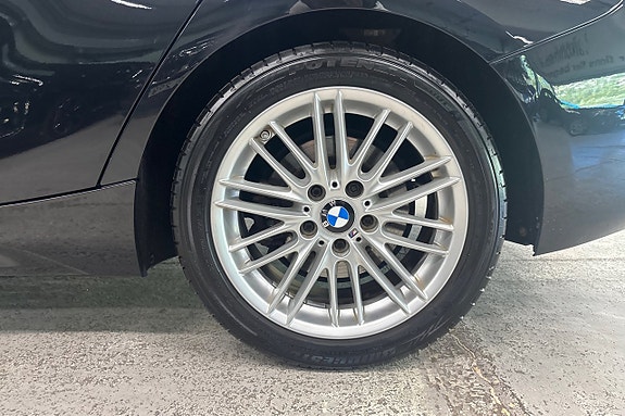 BMW 120i 14 of 17