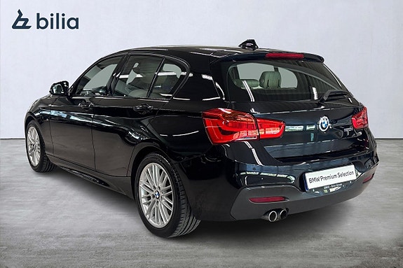 BMW 120i 2 of 17