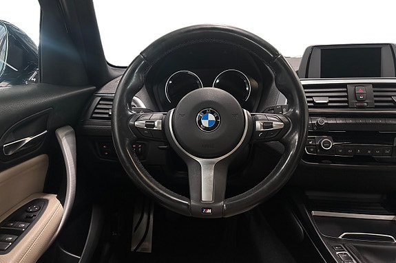 BMW 120i 9 of 17