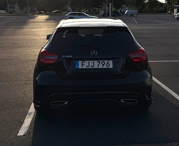 Mercedes-Benz A180 4 of 7