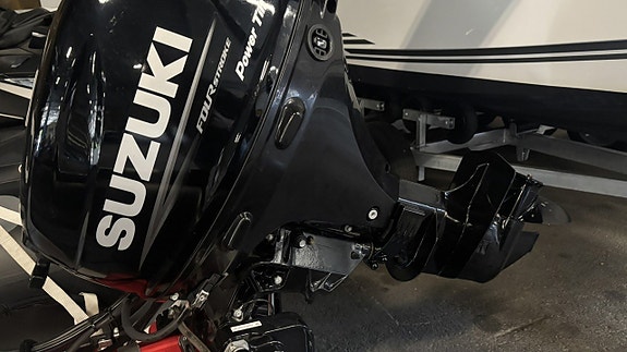 Suzumar 350 FDJ -21 med Suzuki DF 20 EPT -22 4 of 5