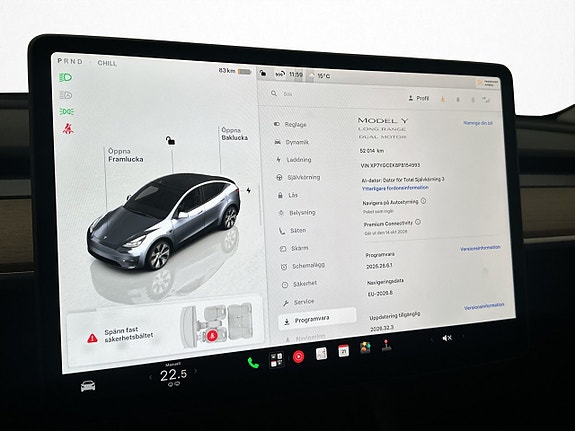 Tesla Model Y 24 of 28
