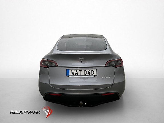 Tesla Model Y 8 of 28