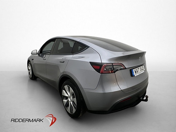Tesla Model Y 6 of 28