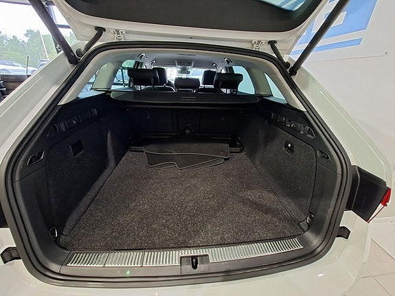 Skoda Superb 8 of 13