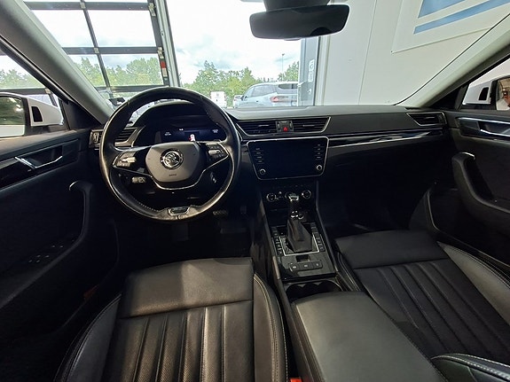 Skoda Superb 7 of 13