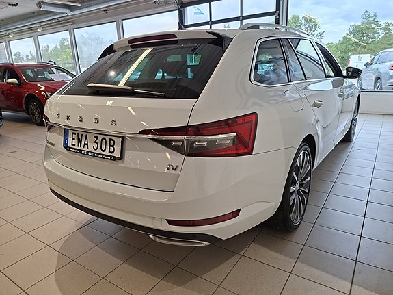 Skoda Superb 4 of 13