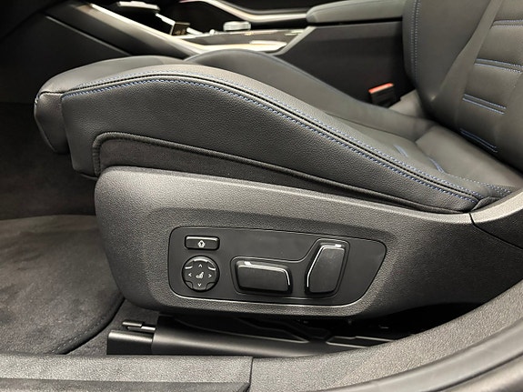 BMW M340i 19 of 26