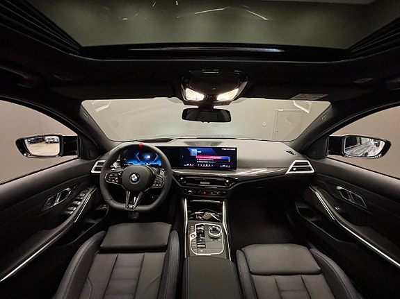 BMW M340i 14 of 26