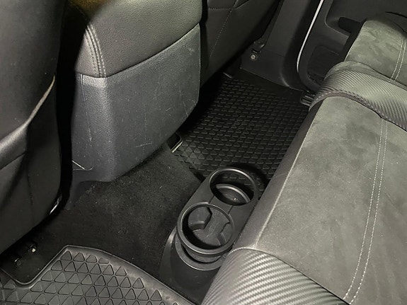 Volkswagen Amarok 18 of 19