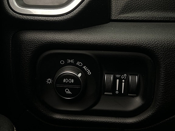 Dodge RAM 1500 15 of 30