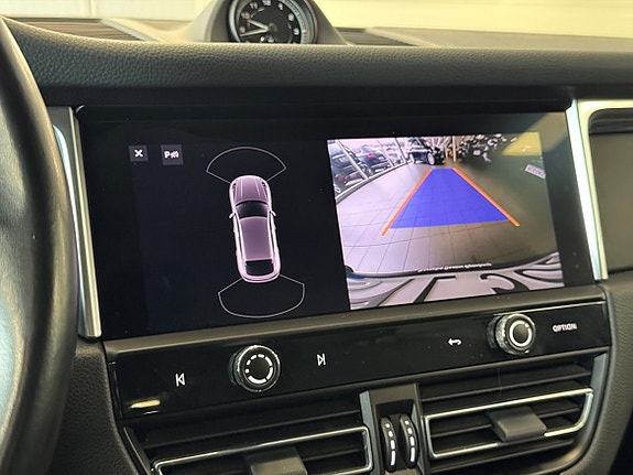 Porsche Macan 20 of 24