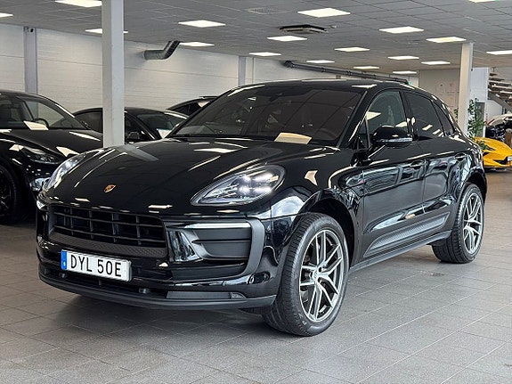 Porsche Macan 6 of 24