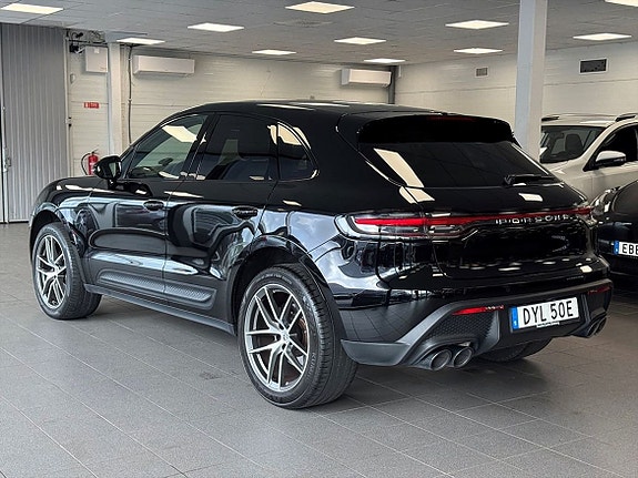 Porsche Macan 5 of 24