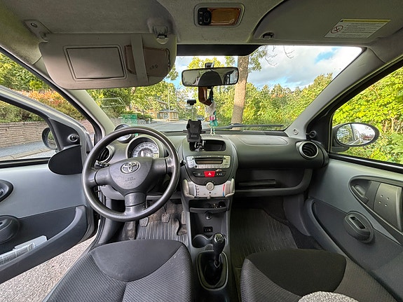 Toyota Aygo 6 of 8