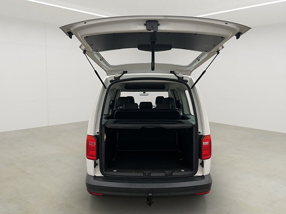 Volkswagen Caddy Maxi 11 of 30