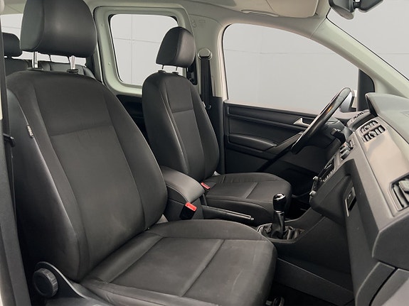 Volkswagen Caddy Maxi 25 of 30
