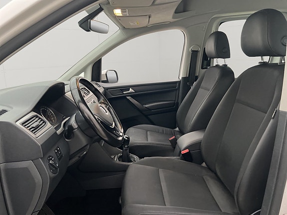 Volkswagen Caddy Maxi 14 of 30