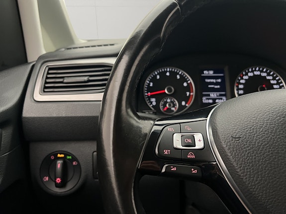 Volkswagen Caddy Maxi 16 of 30