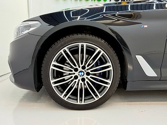BMW 530i 3 of 14