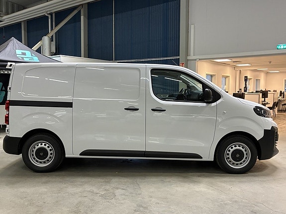 Peugeot e-Expert 3 of 18