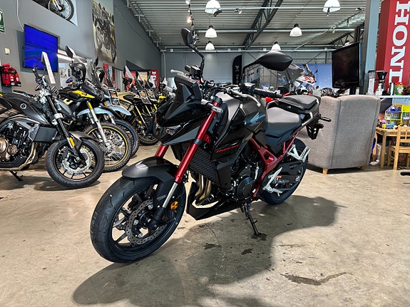 Honda CB750C Hornet E-Clutch 6 of 12