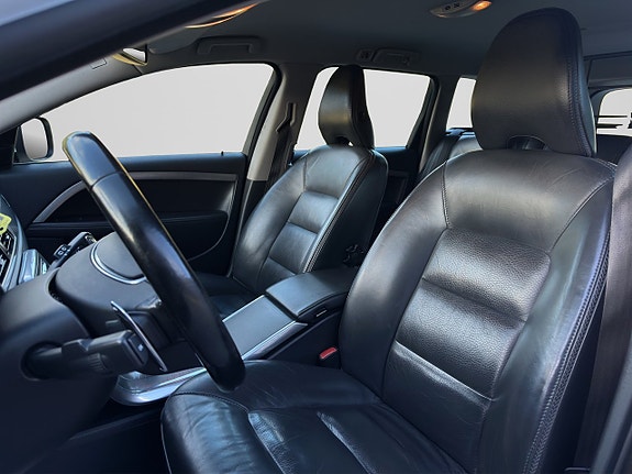 Volvo XC70 8 of 24