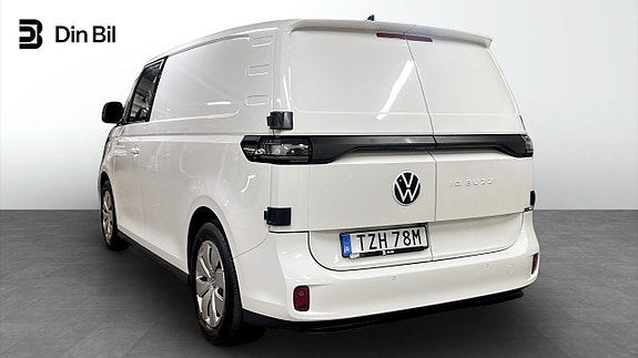 Volkswagen ID. Buzz 3 of 12