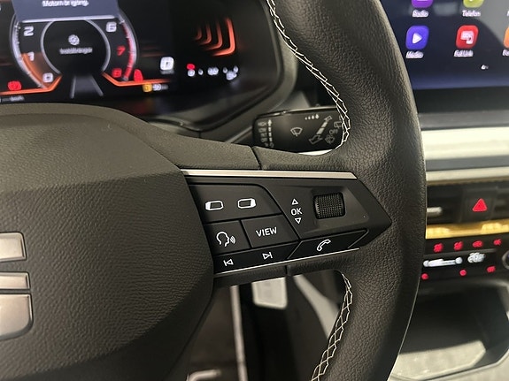 Seat Arona 16 of 18