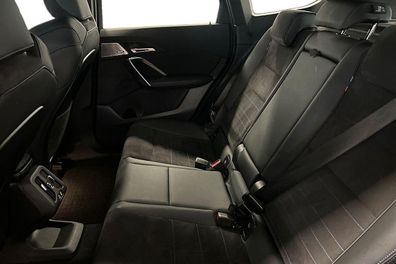 BMW iX1 11 of 19