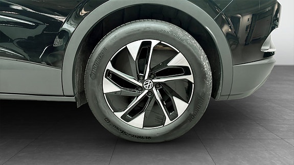 Volkswagen ID.4 6 of 12