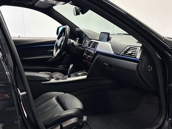BMW 330d 29 of 30