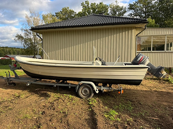 Styrpulpet Crescent med trailer 2 of 3