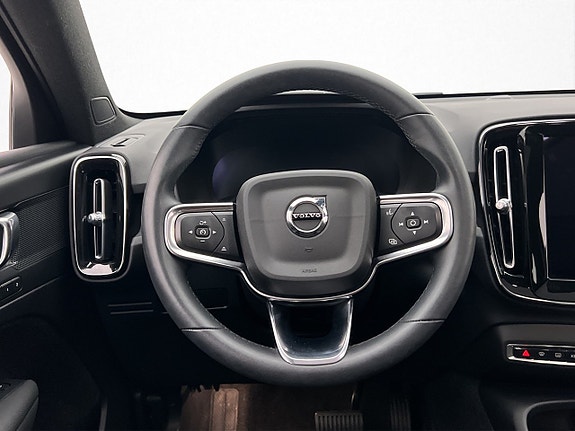 Volvo C40 14 of 30