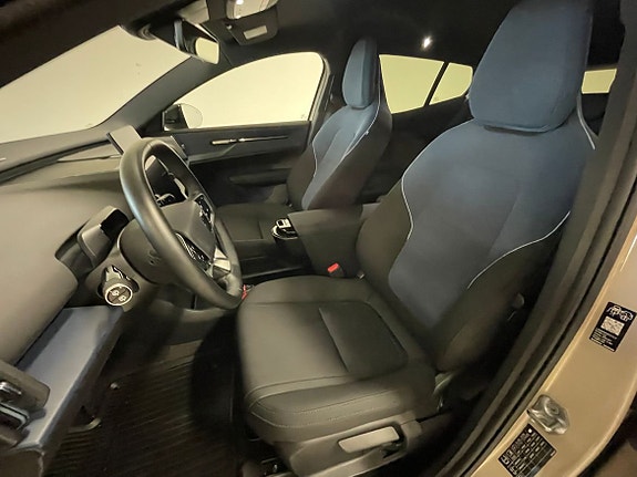 Volvo EX30 4 of 6