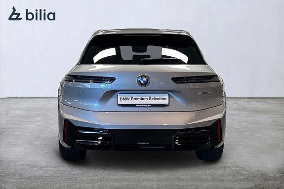 BMW iX 4 of 20