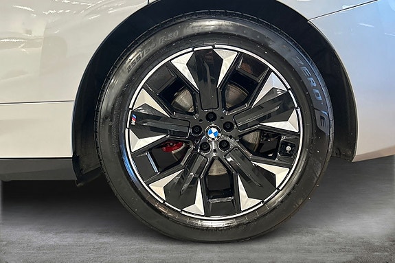 BMW iX 14 of 20