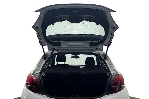 Peugeot 208 25 of 25
