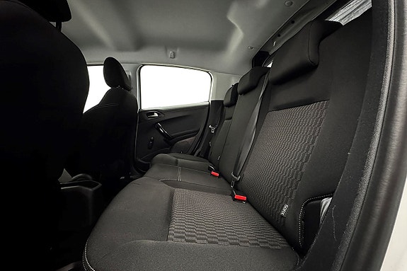 Peugeot 208 14 of 25