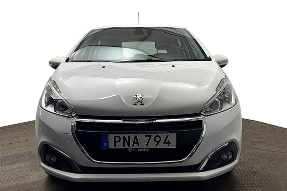 Peugeot 208 3 of 25