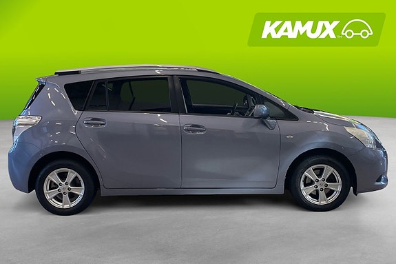 Toyota Verso 2 of 21