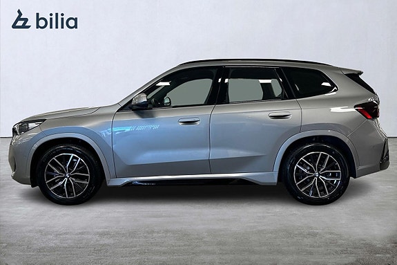BMW iX1 3 of 19