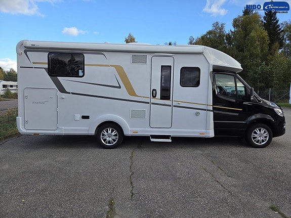 Eura Mobil Profila 726 QF 2 of 20