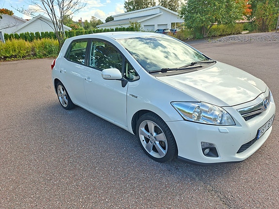 Toyota Auris 9 of 20