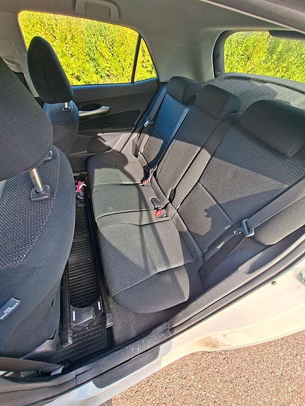 Toyota Auris 14 of 20