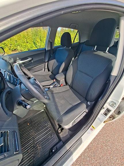 Toyota Auris 13 of 20