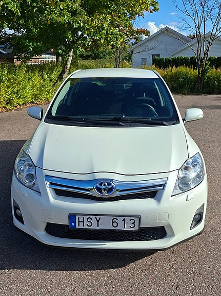 Toyota Auris 2 of 20